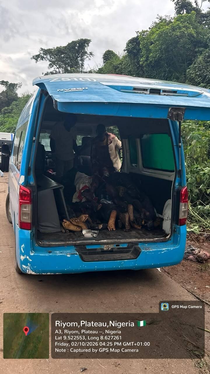 19 Killed, One Injured as Trailer Crashes Into Bus,…
