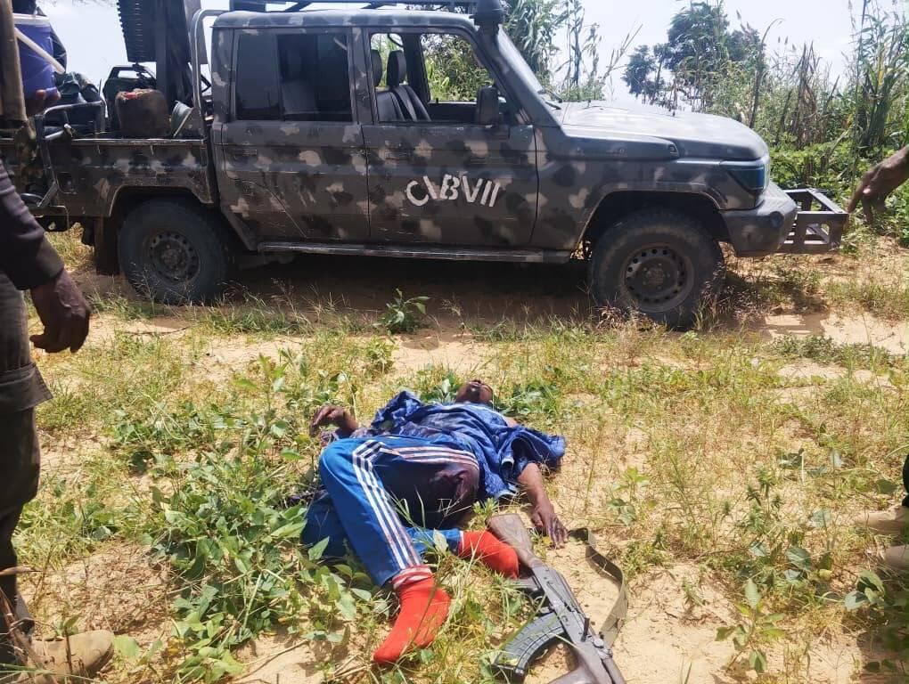 Troops raid terrorists’ enclave, neutralise fighter,…